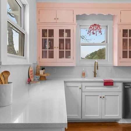 Vila Pink Duchess - Mins To Main Hot Tub & Fire Pit Fredericksburg Exteriér fotografie